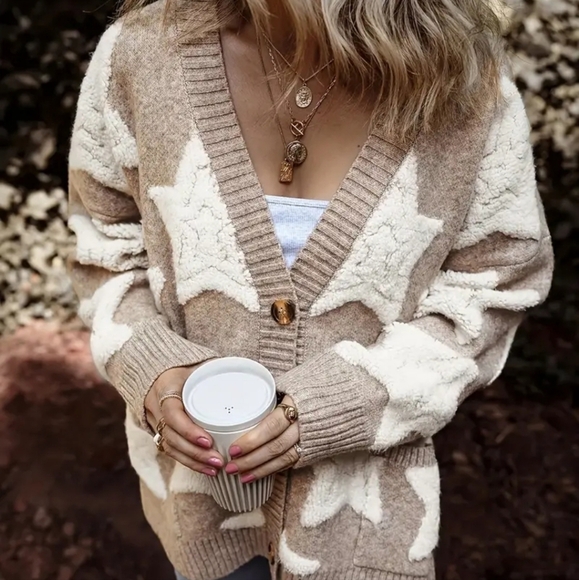 Trendy Pentagram V Cardigan. Oatmeal. Size Large - Picture 4 of 4